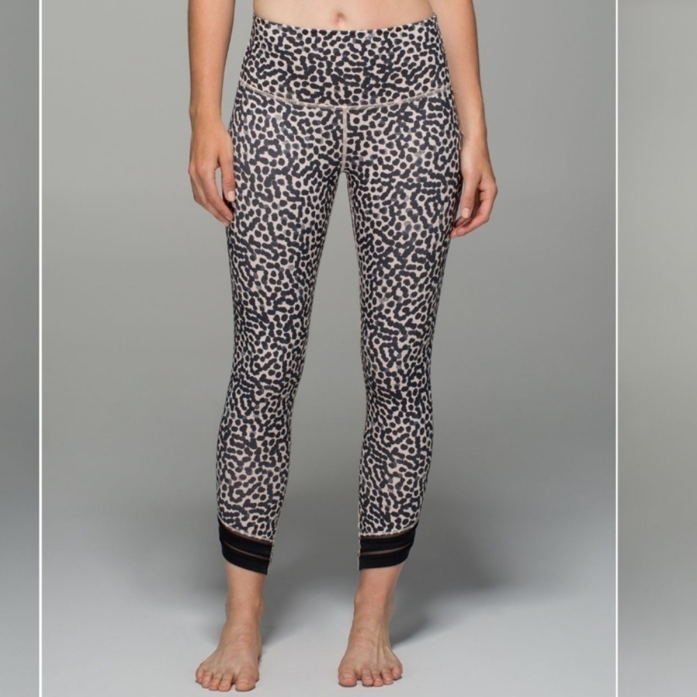 Lululemon High Times leggings Wrap Mesh ace spot grain black size 6